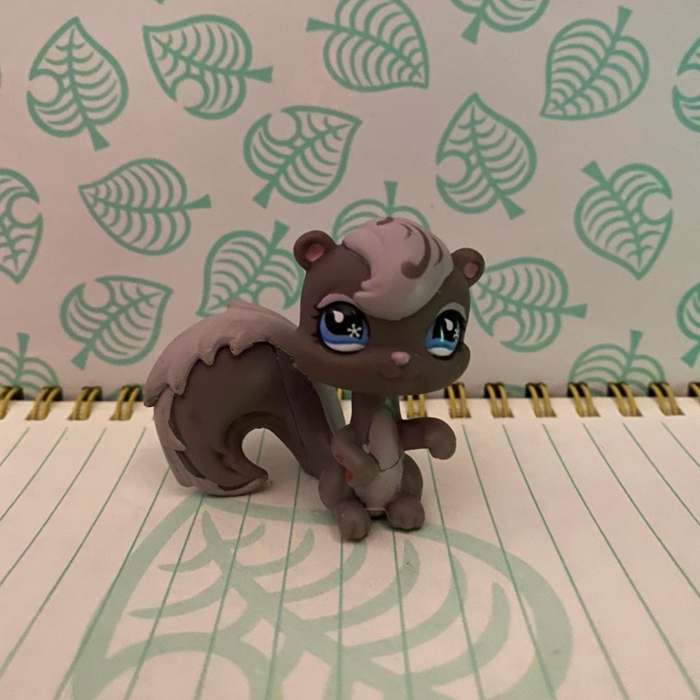 EARLY 2000’s LPS LITTLEST PET SHOP SQUIRREL